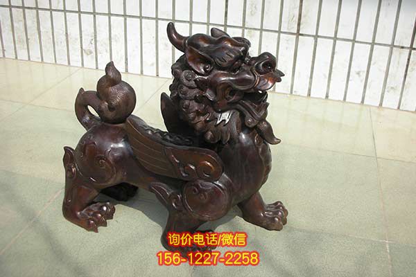 貔貅庭院雕塑，玻璃鋼材質(zhì)