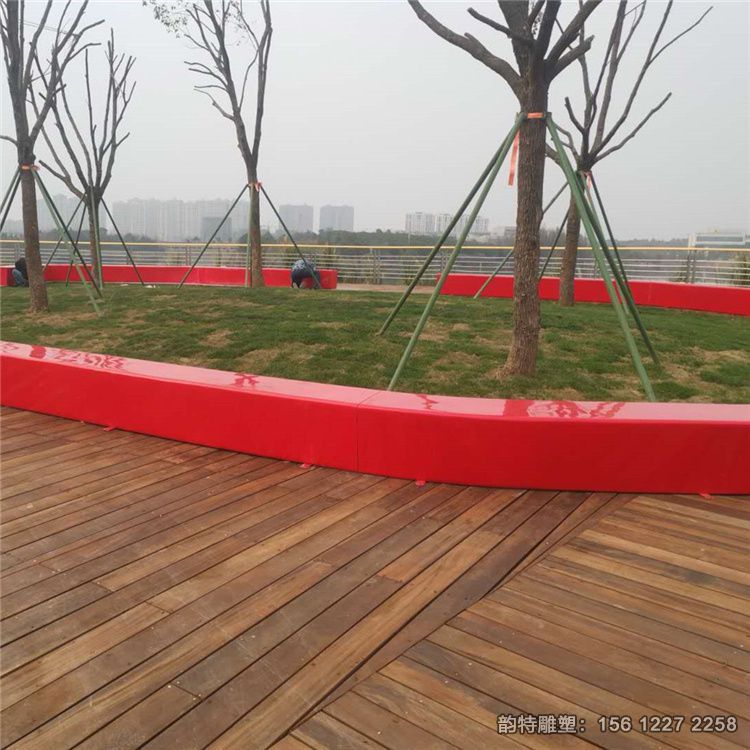 公園坐凳雕塑實拍圖 戶外玻璃鋼座椅定制 公園坐凳雕塑實拍圖 戶外玻璃鋼座椅定制